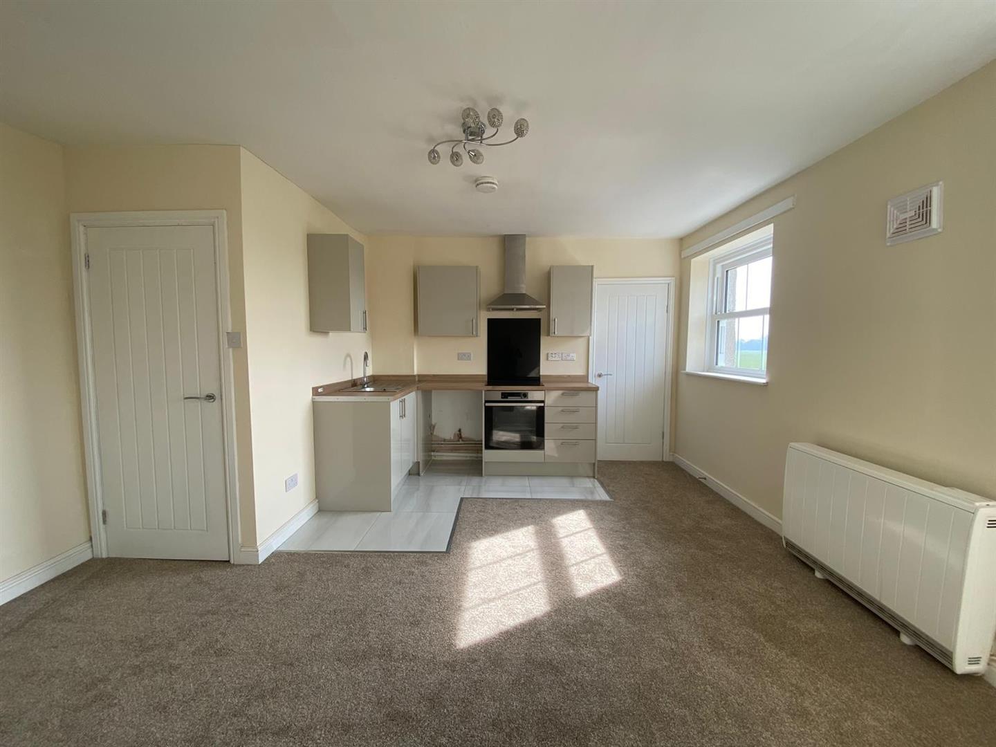 Flat 5 Shawbury Park, Shrewsbury, SY4 4JP To Let